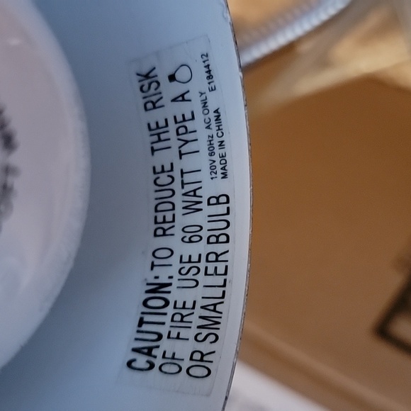 Stainless clip on desk lamp - Picture 3 of 3